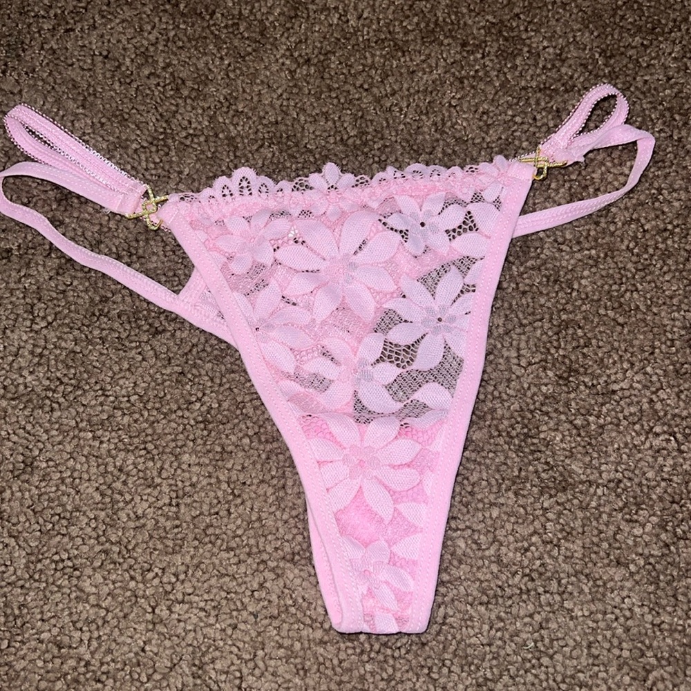 shine thong panty size medium